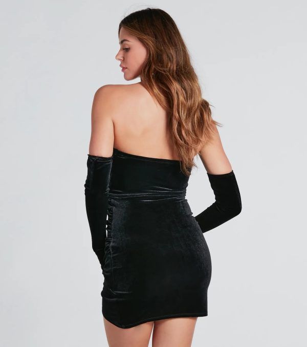 Caroline Velvet Strapless Dress With Gloves - Image 6