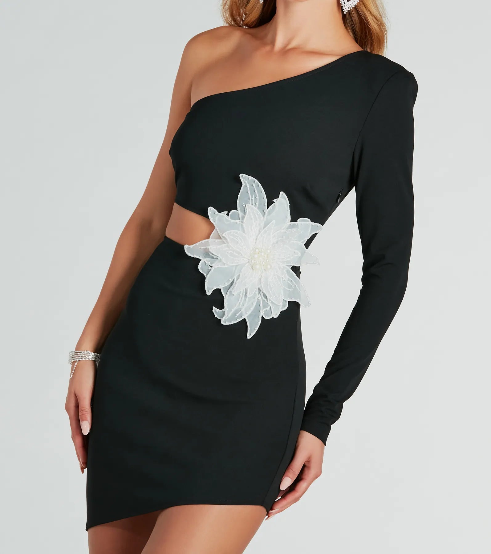 Naya One Shoulder Flower Applique Mini Dress - Image 4