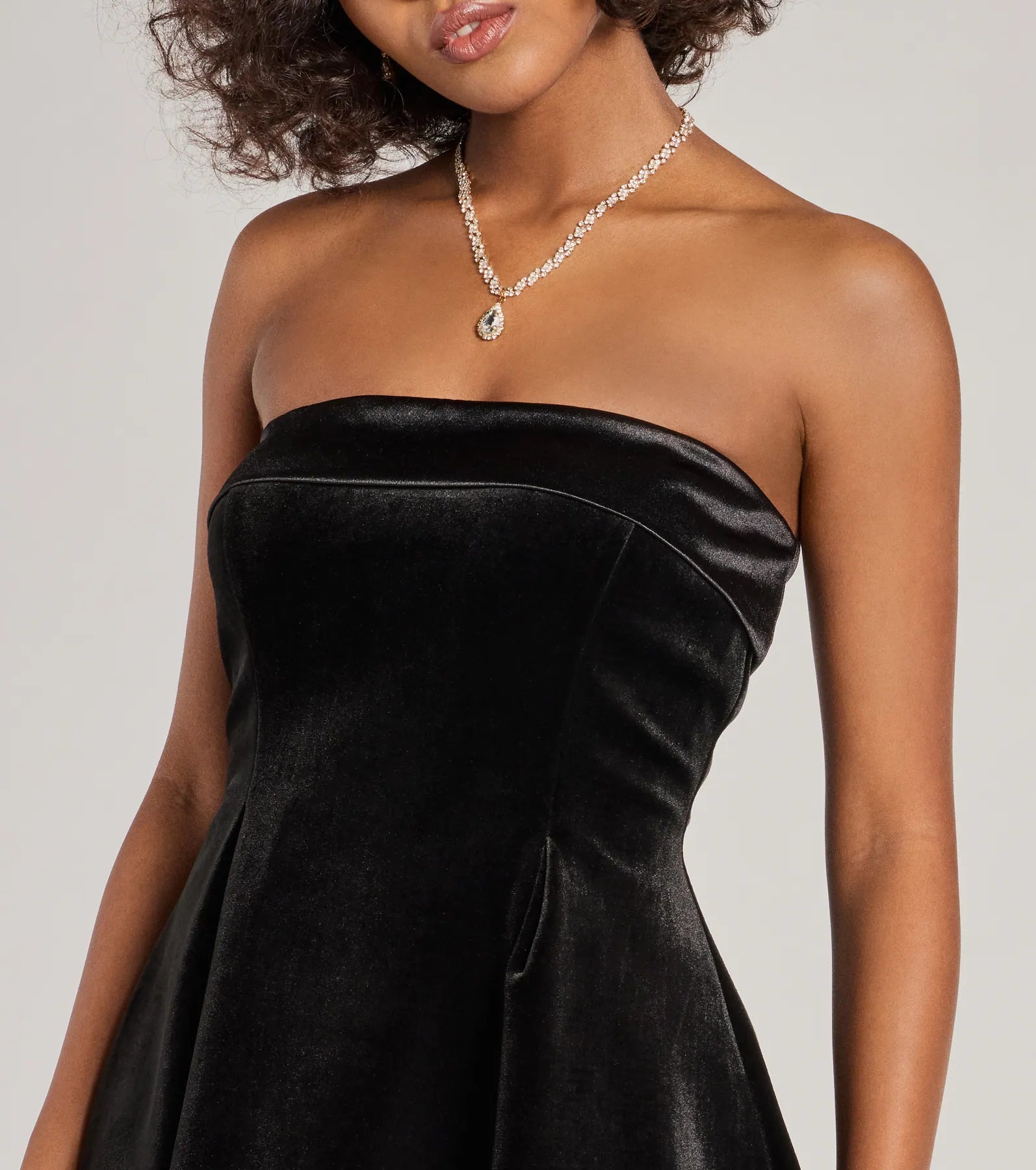 Ella Strapless Pleated Velvet Skater Dress - Image 4