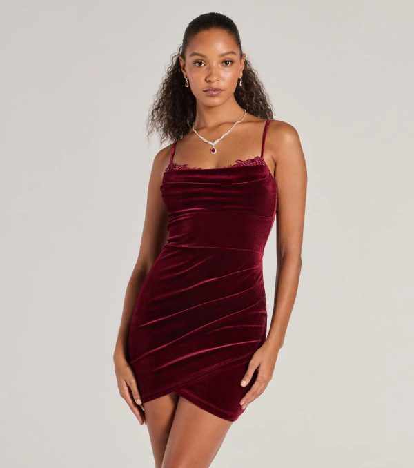 Alyssa Beaded Applique Bodycon Velvet Mini Dress - Image 5