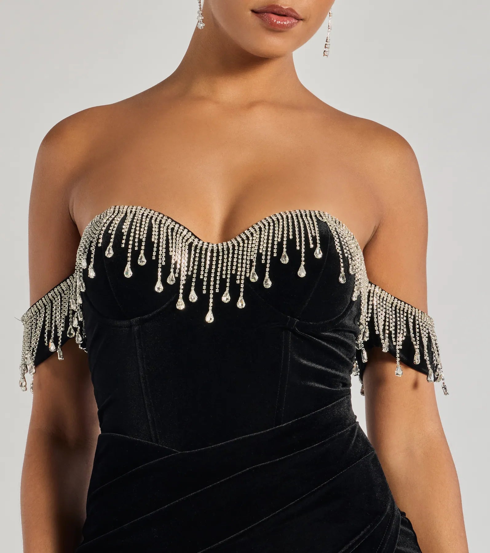Janie Strapless Rhinestone Fringe Velvet Mini Dress - Image 4