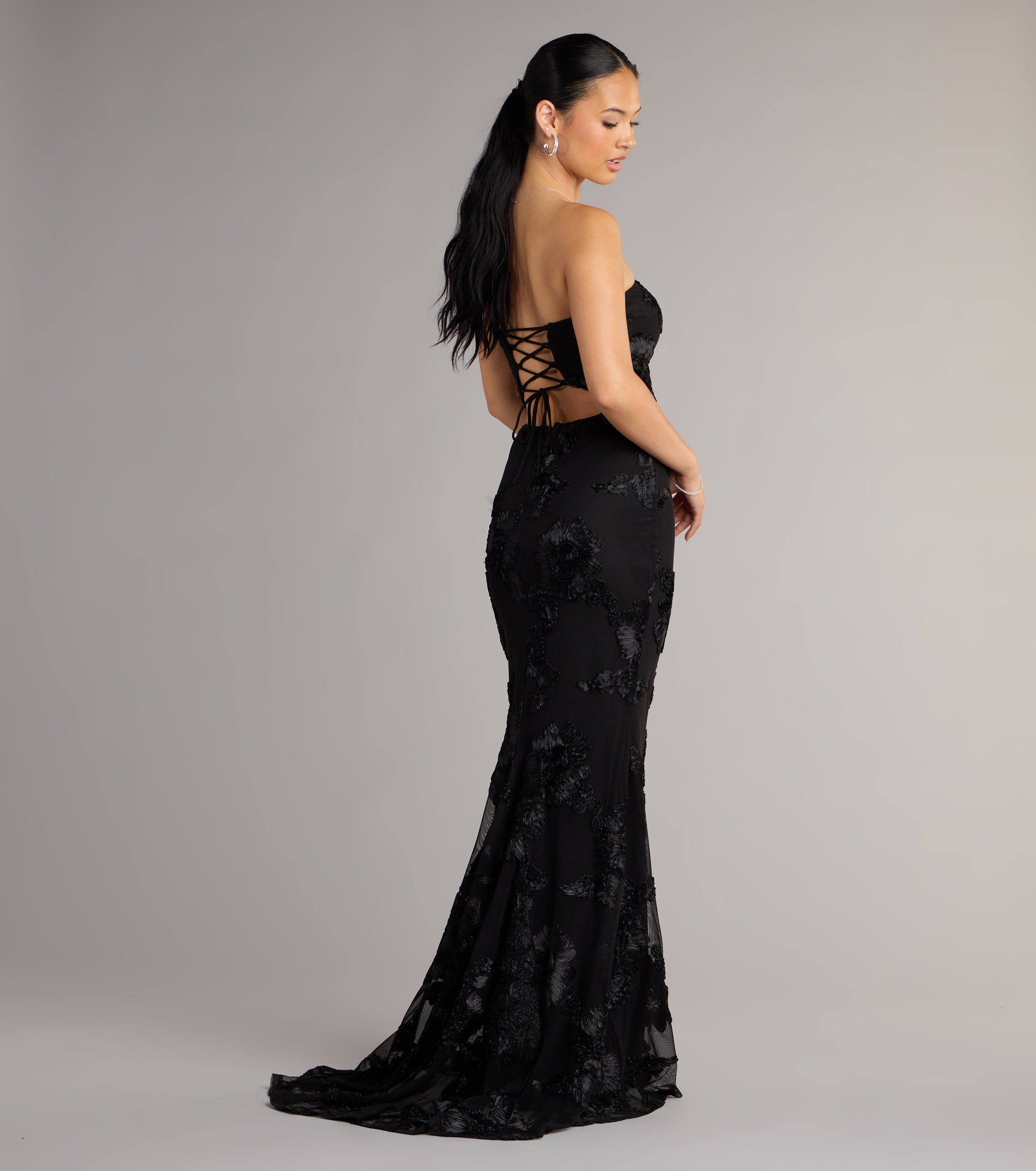 Ariela Lace-Up Cutout Mermaid Formal Dress - Image 7