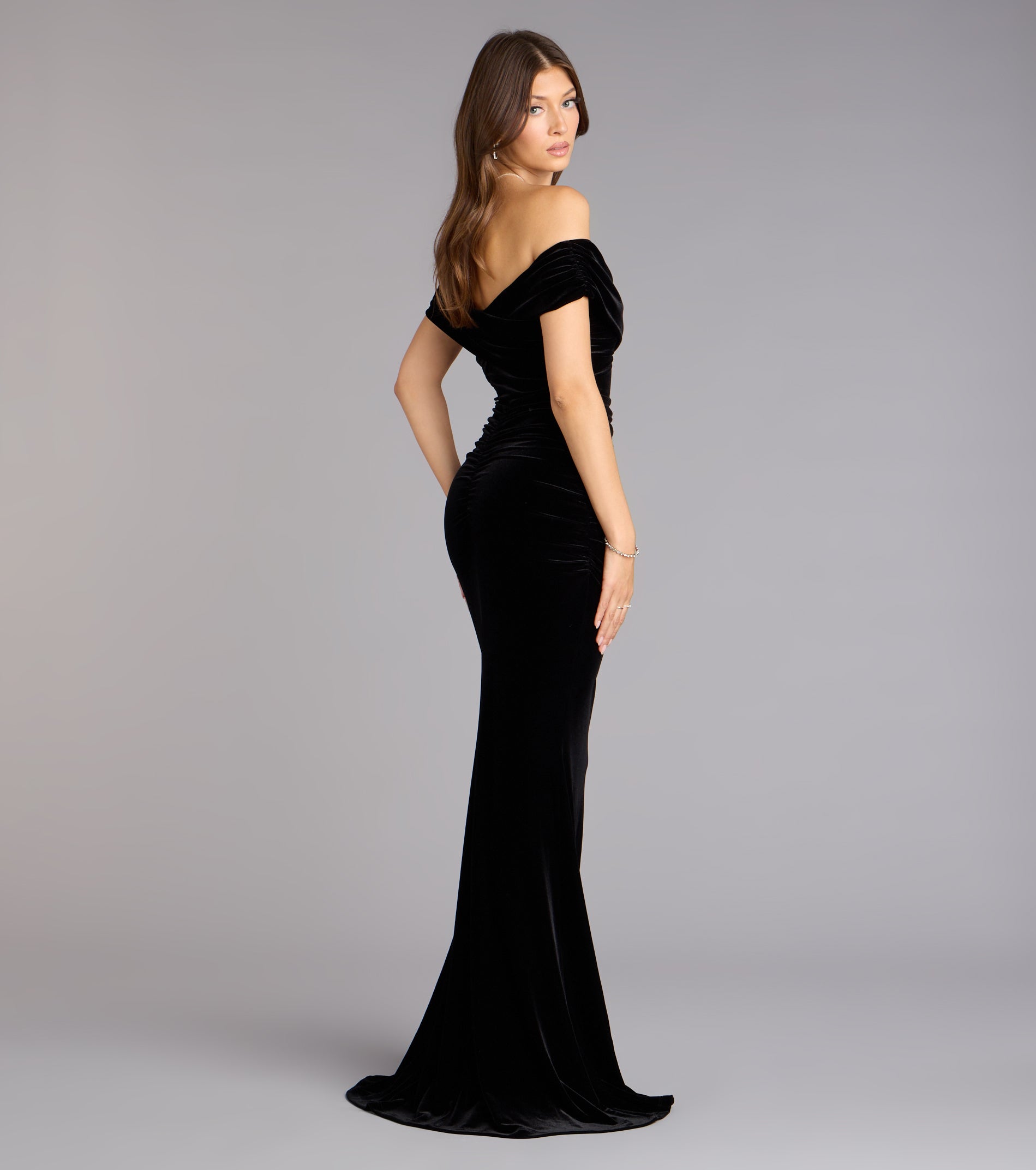 Gemma Velvet Off-The-Shoulder Mermaid Dress - Image 6