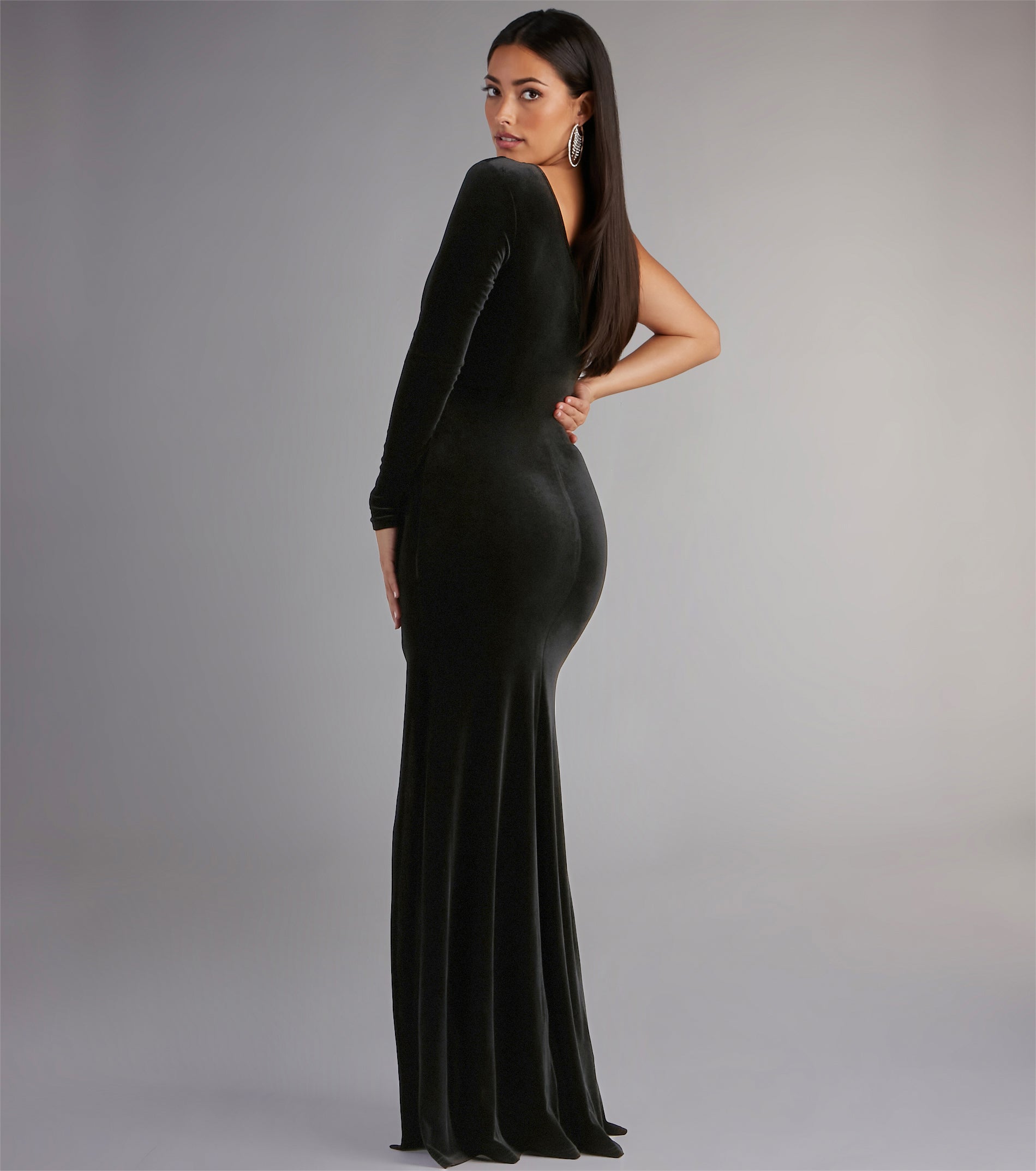Cheyenne Formal One-Shoulder Velvet Dress - Image 18