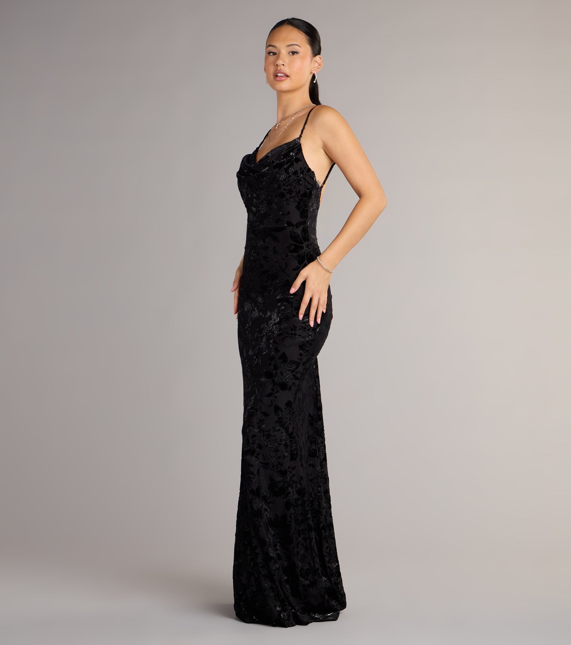 Maddie Velvet Open Back Mermaid Formal Dress - Image 8