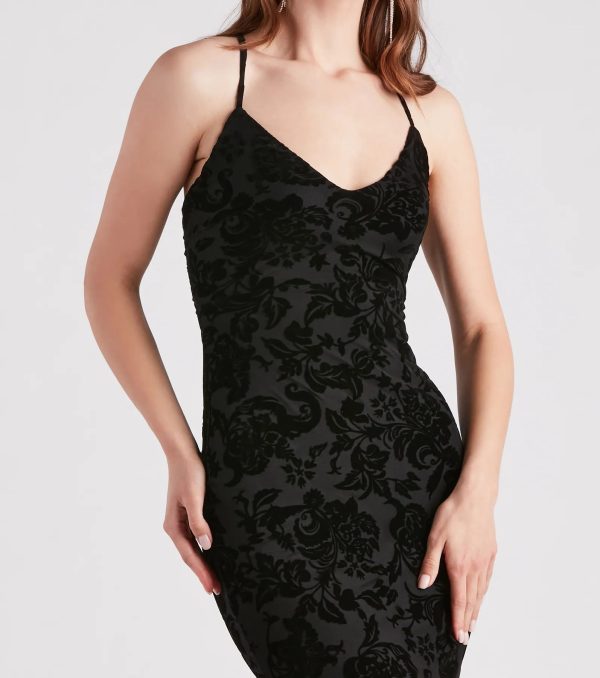 Eloise Formal Velvet Lace-Up Mermaid Dress - Image 4