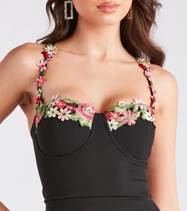 Tristin Formal Crepe Floral Applique Mermaid Dress - Image 4