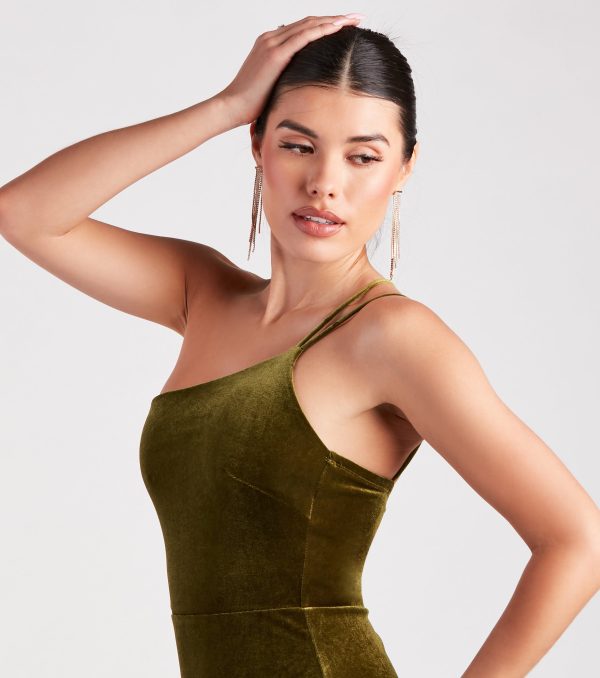 Maria Formal Velvet A-Line Long Dress - Image 8