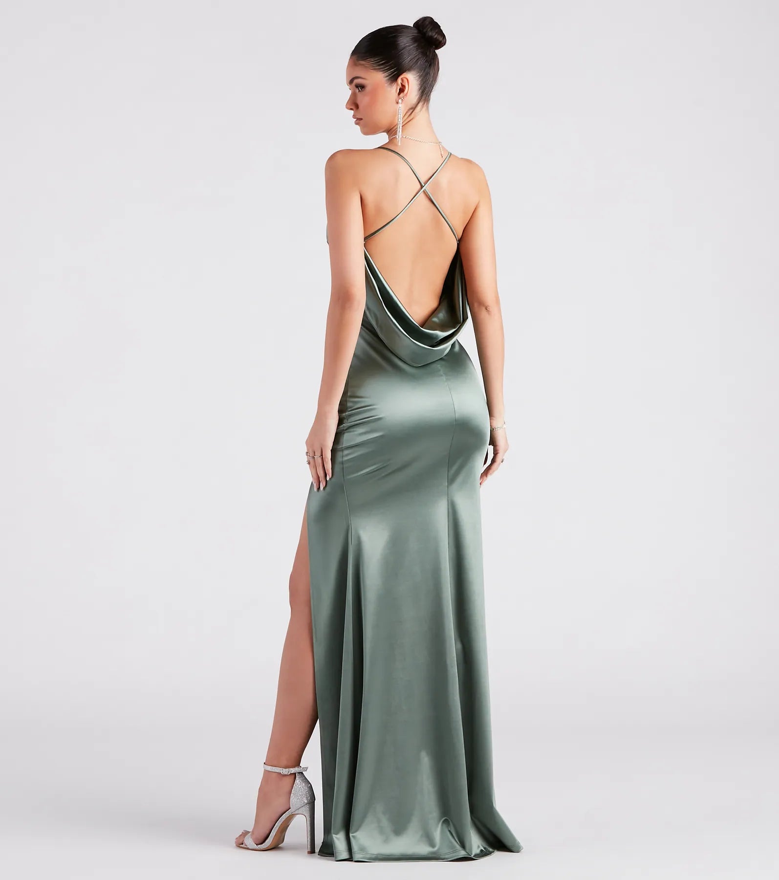 Ilya Satin Backless Mermaid Dress - Image 18