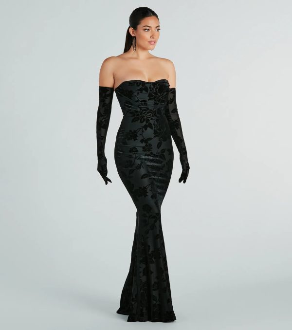 Amai Formal Velvet Strapless Dress With Gloves - Image 3