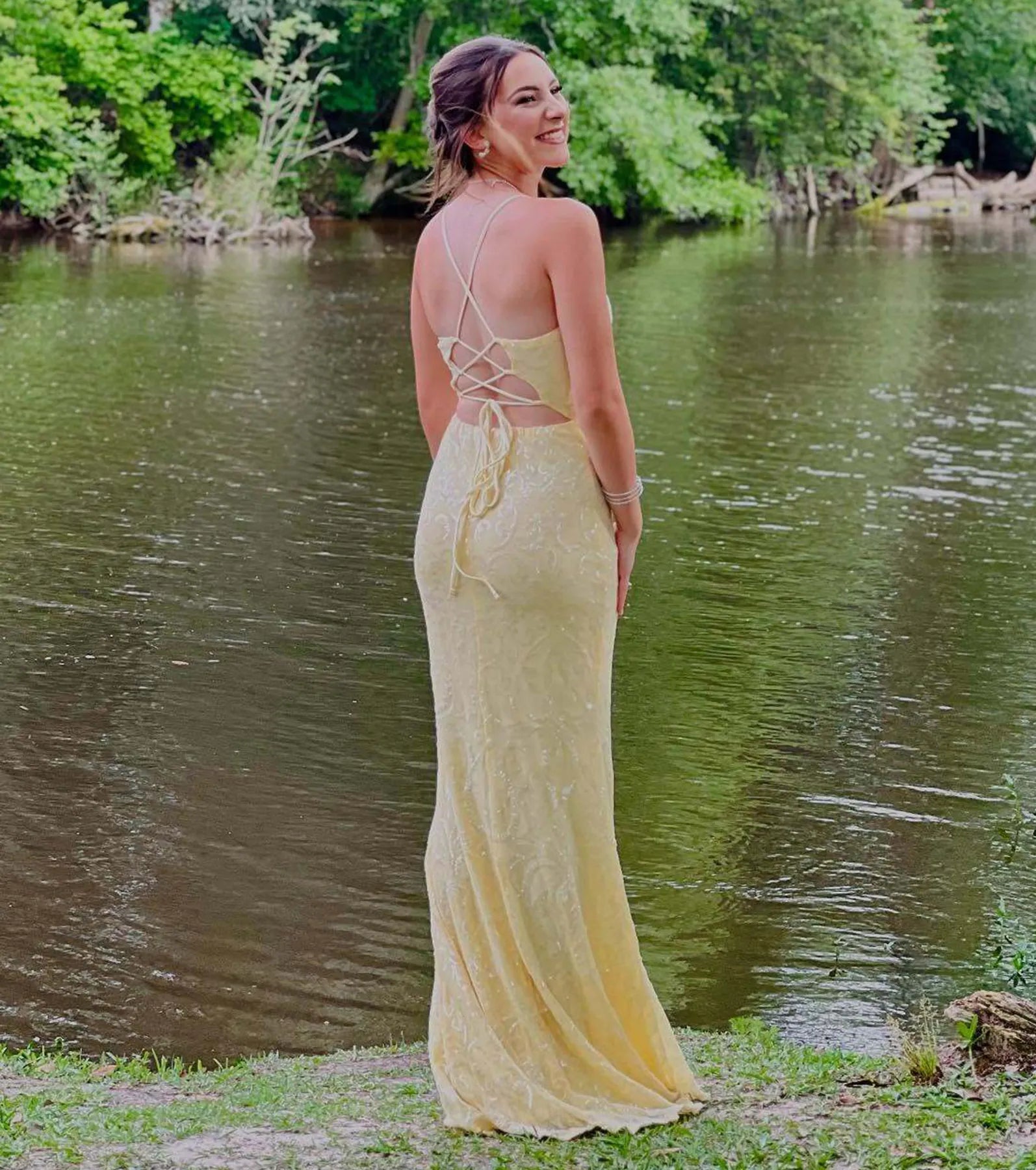 Bethanie Formal Sequin V-Neck Mermaid Dress - Image 18