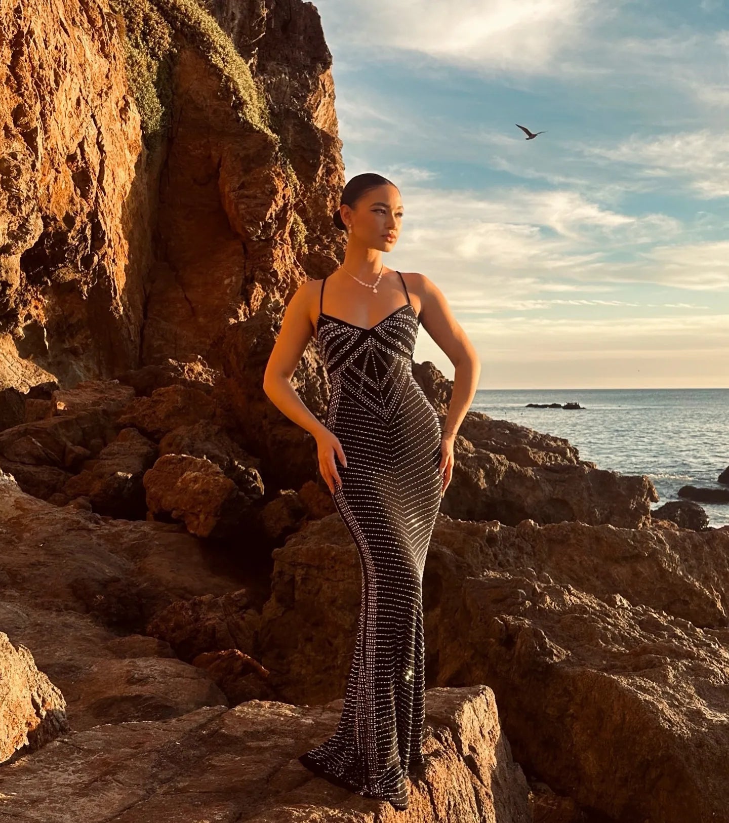 Leni V-Neck Mermaid Rhinestone Formal Dress - Image 10