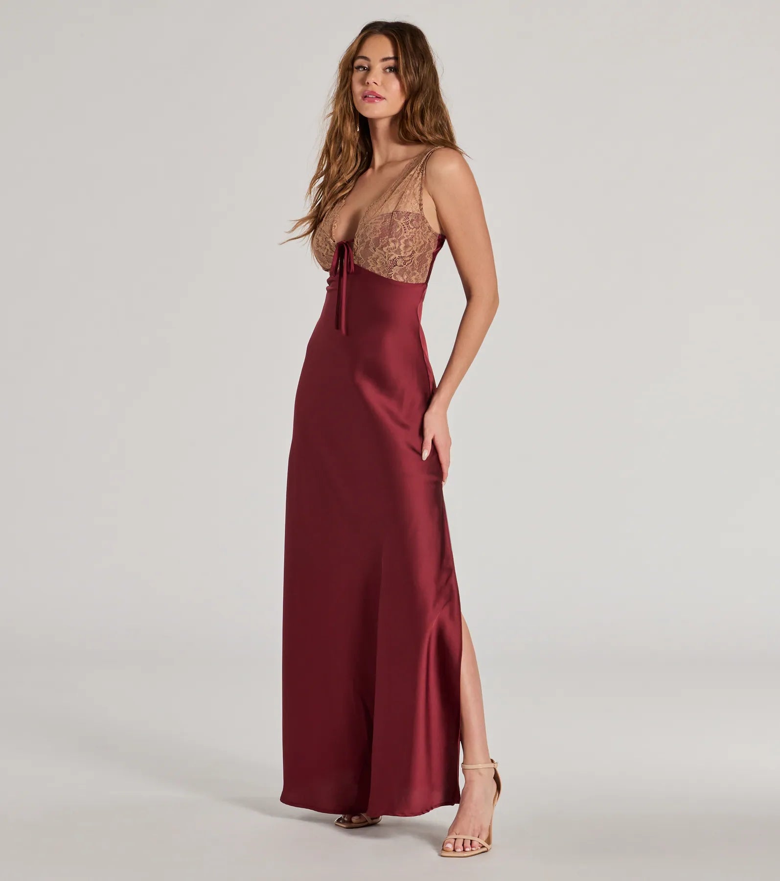 Deirdre Satin and Lace Sleeveless Mermaid Dress - Image 4