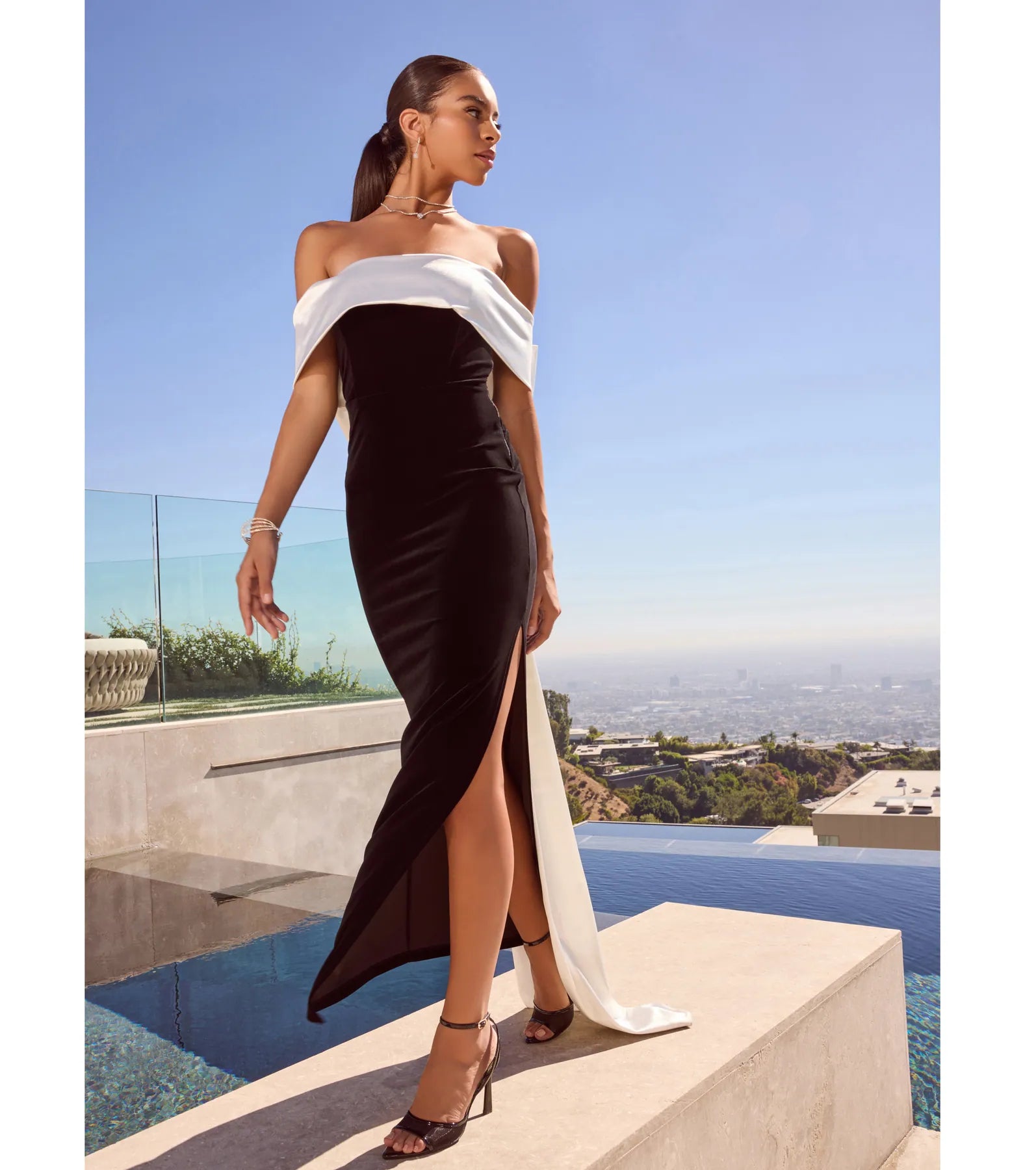 Verona Off-The-Shoulder Bow Back Velvet Formal Dress - Image 5