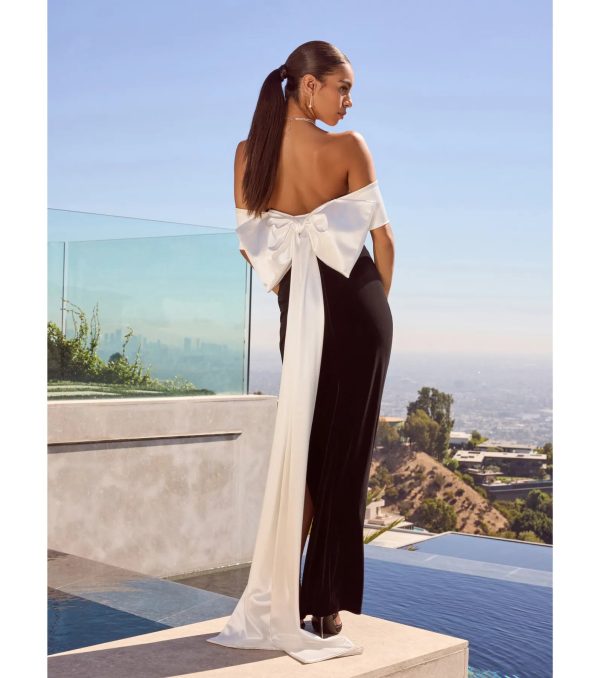 Verona Off-The-Shoulder Bow Back Velvet Formal Dress - Image 6