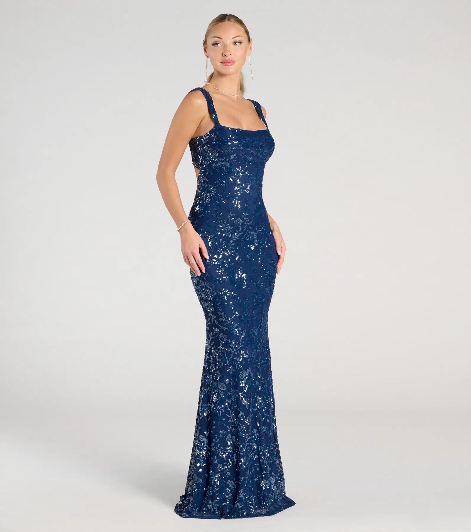 Darlene Cutout Back Bodycon Sequin Formal Dress - Image 11