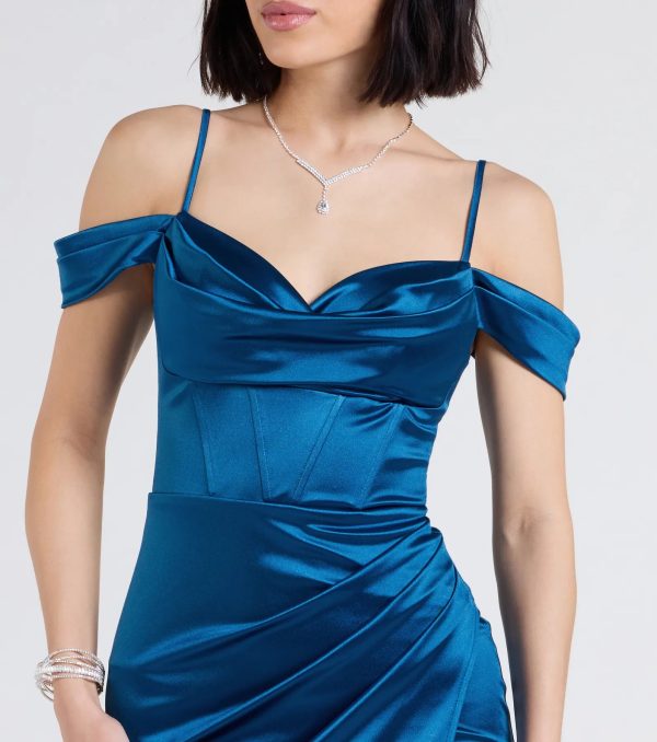 Trista Cold Shoulder Slit Satin Formal Dress - Image 7
