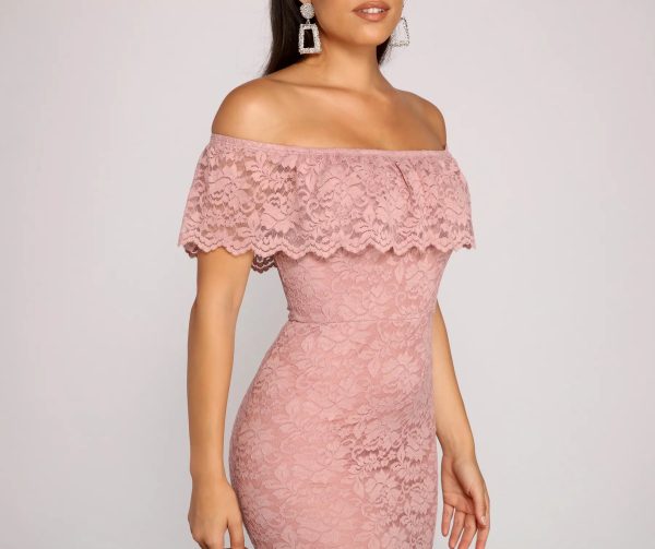 Stunner In Lace Midi Dress - Image 14