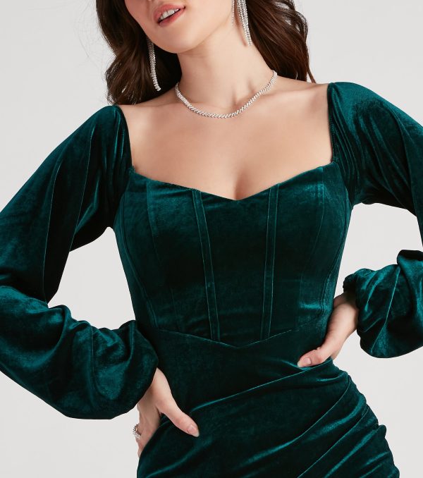Luxe Lady Sweetheart Velvet Dress - Image 4