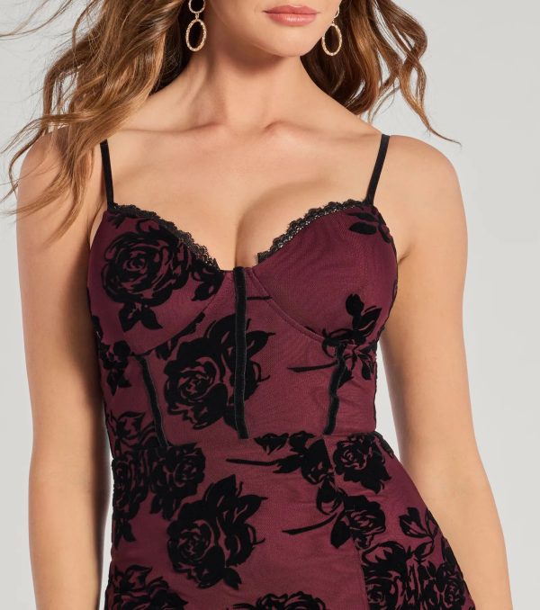 Bold Romance Sleeveless Flocked Velvet Corset Midi Dress - Image 3