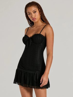 Tempting Allure Sweetheart A-Line Lace Mini Dress