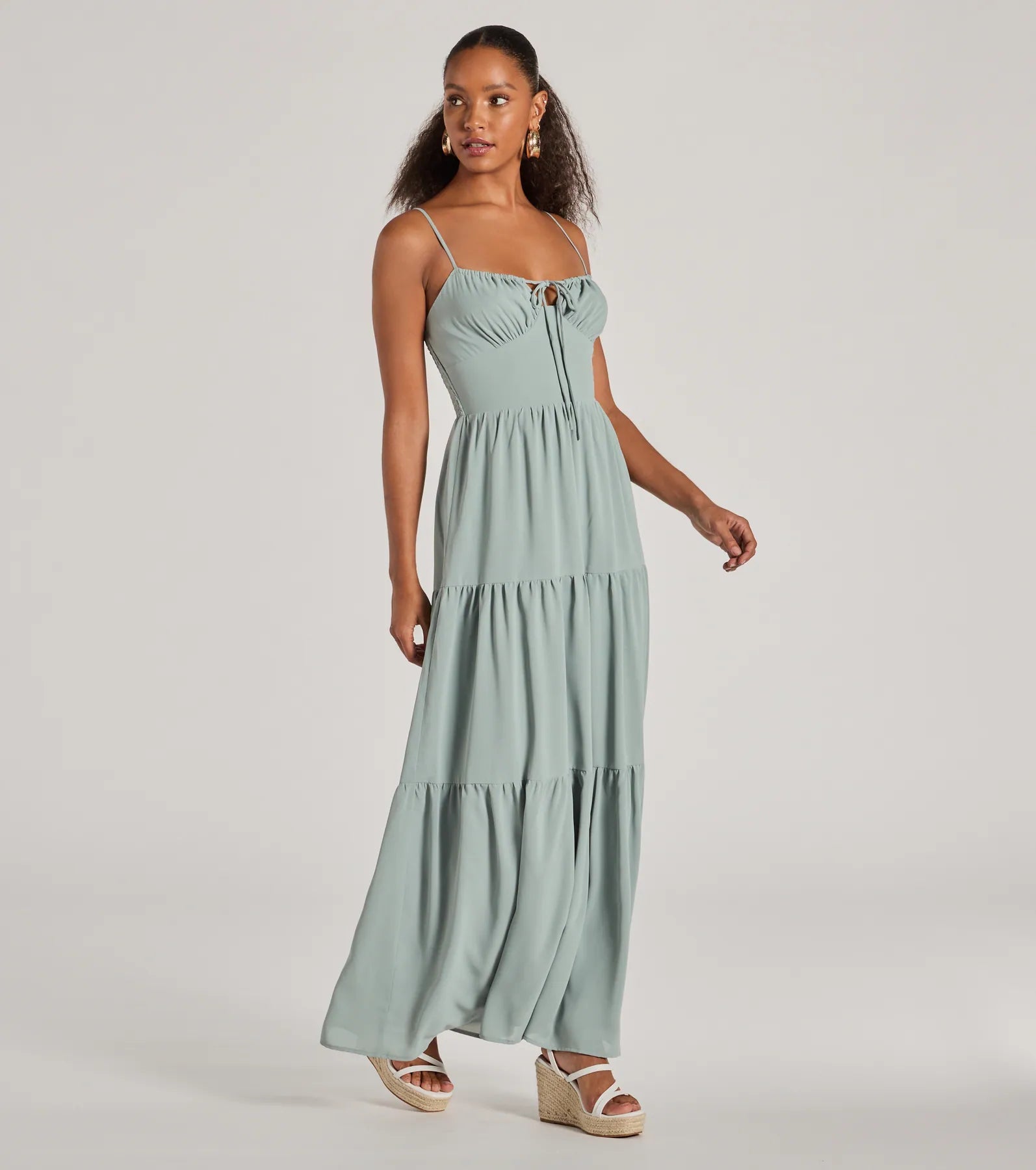 Casually Chic Sleeveless Ruffled Maxi Dress - Image 4