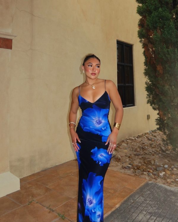 Romance That Wows Large Blossom Floral Maxi Dress - Image 10