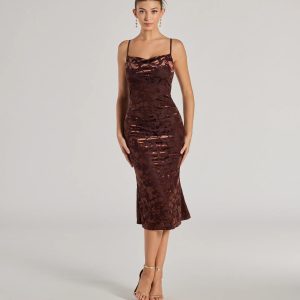 Oh-So-Chic Floral Velvet Burnout Midi Dress