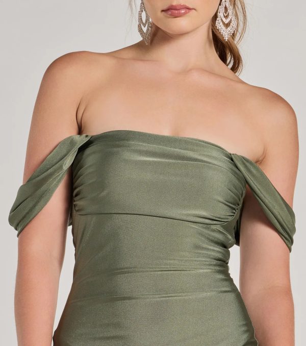Exceptional Off-The-Shoulder Flared Midi Dress - Image 11
