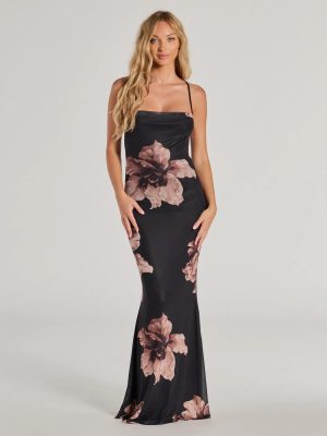 Romance Era Floral Lace-Up Back Long Mermaid Dress