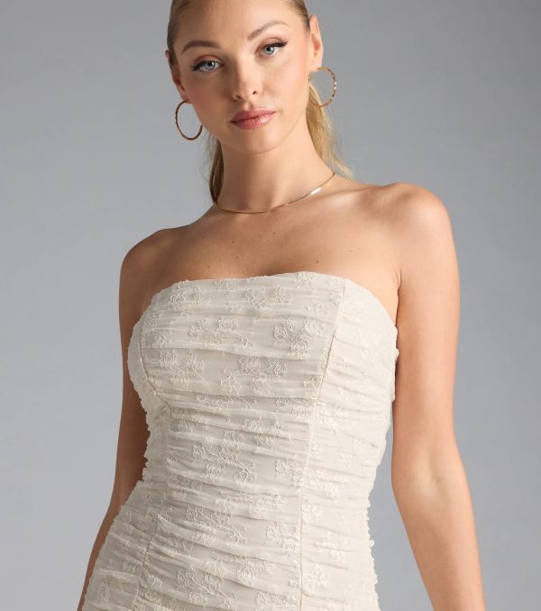 Romance Dreamer Strapless Bodycon Lace Mini Dress - Image 5