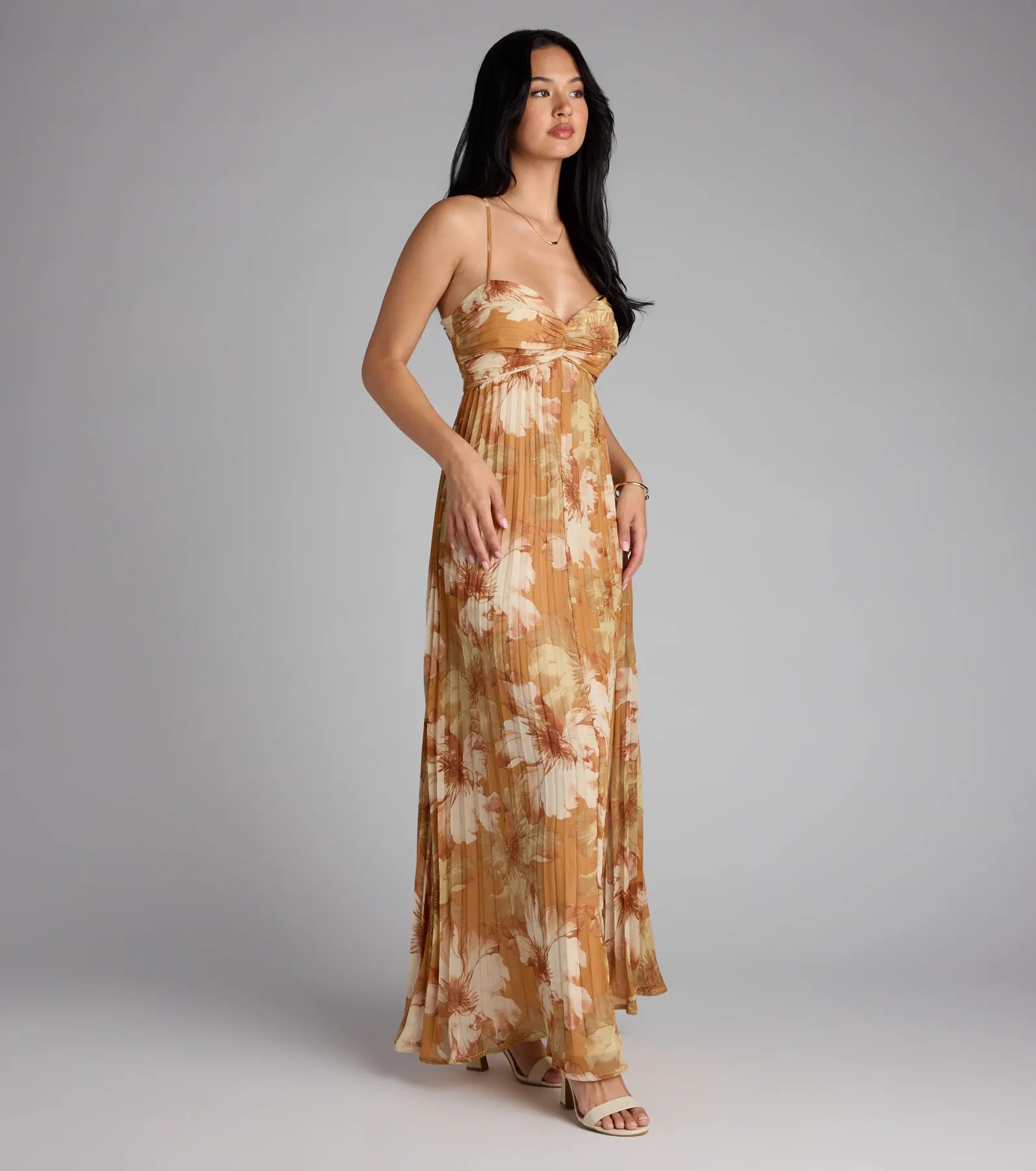 Effortless Enchantment Floral Pleated Maxi Dress - Image 4