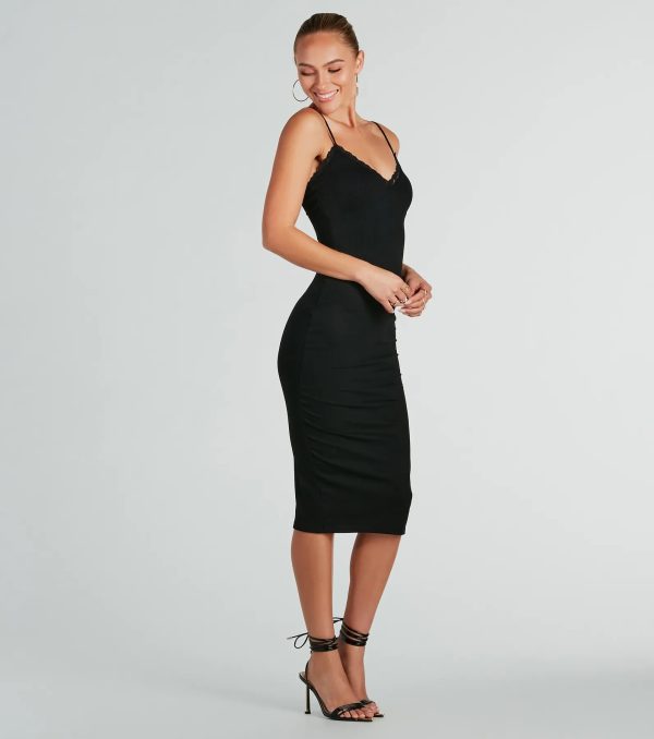 Sweet And Chic Lace-Trim Knit Midi Dress - Image 3