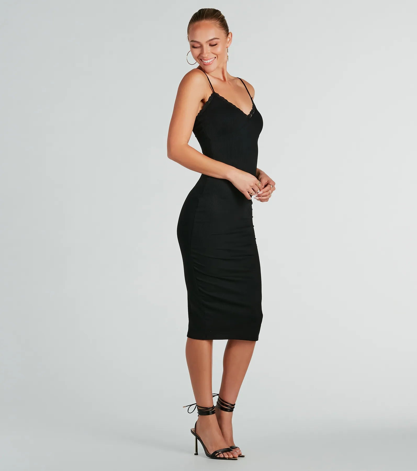 Sweet And Chic Lace-Trim Knit Midi Dress - Image 3