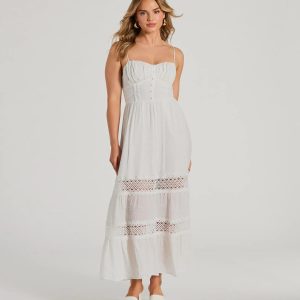Feel The Romance Sweetheart Button Lace Trim Maxi Dress