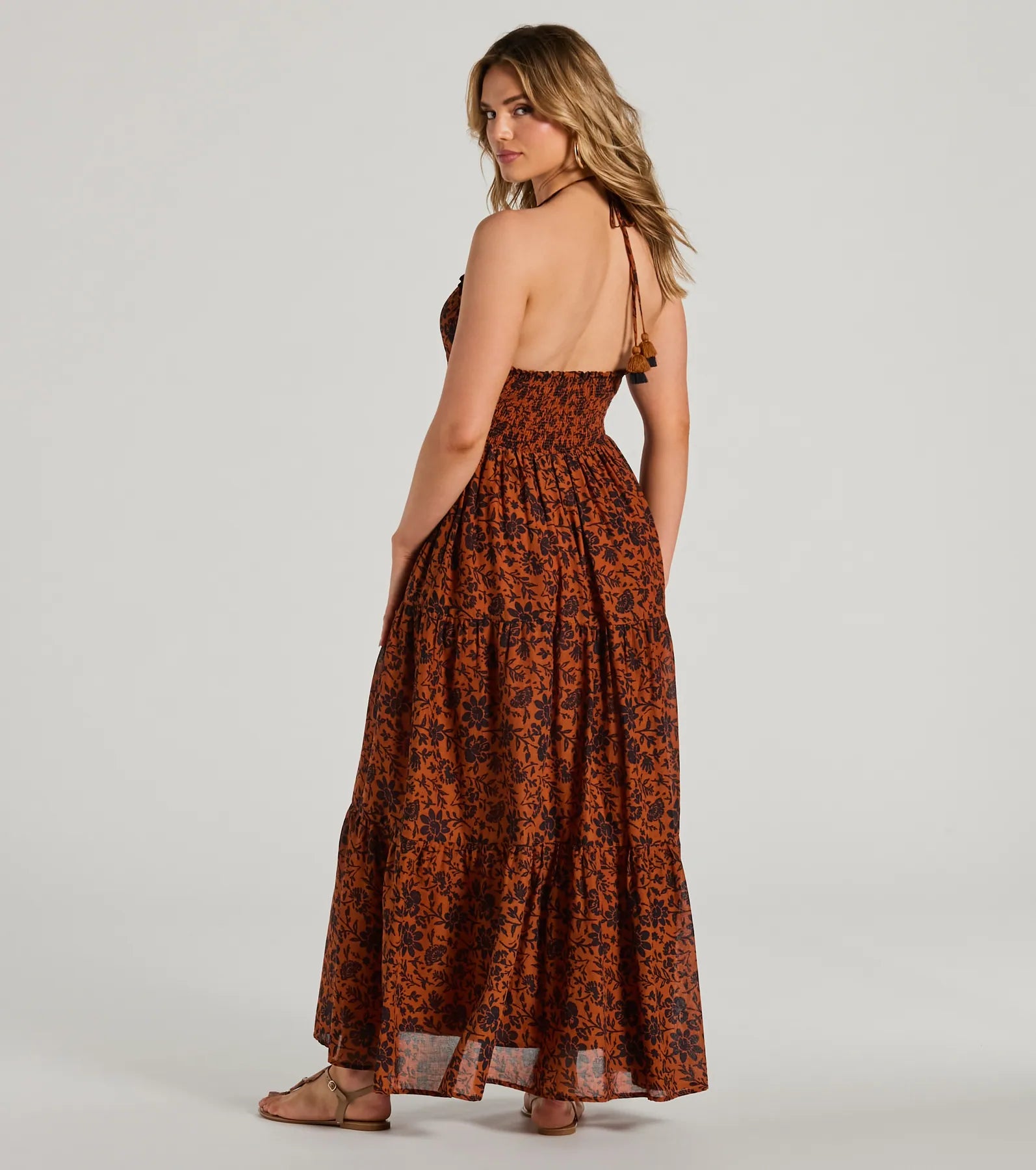 Stunning One Halter V-Neck Ruffle Floral Maxi Dress - Image 2