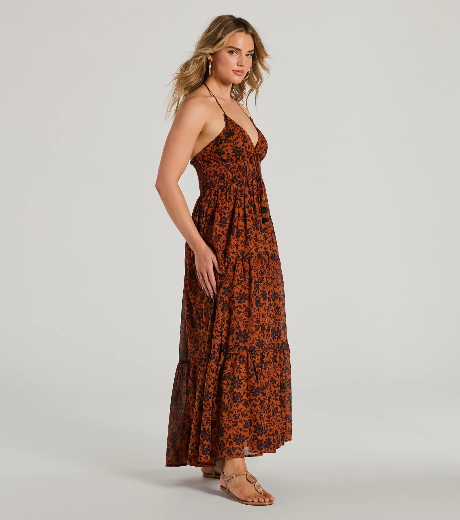 Stunning One Halter V-Neck Ruffle Floral Maxi Dress - Image 4