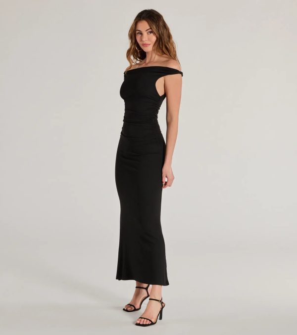 Casual Chic Ruched Ribbed Knit Maxi Dress - Image 8