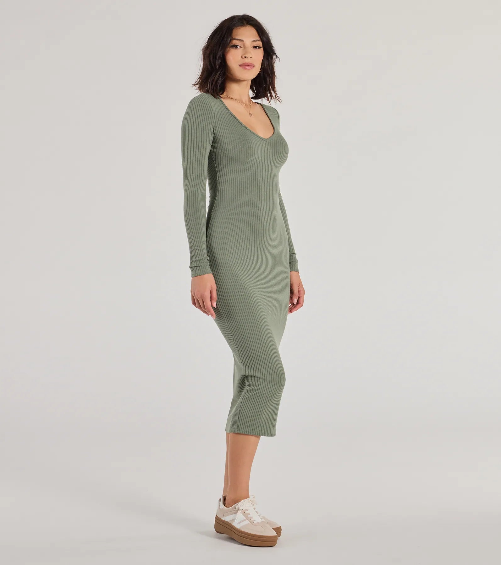 Casual Chic Style Long Sleeve Ribbed Knit Midi Dress - Image 4
