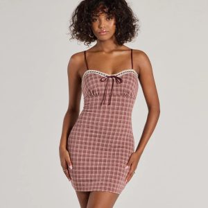 Flirty Silhouette Lace Trim Plaid Mini Dress