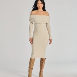Casually Classic Long Sleeve Midi Dress
