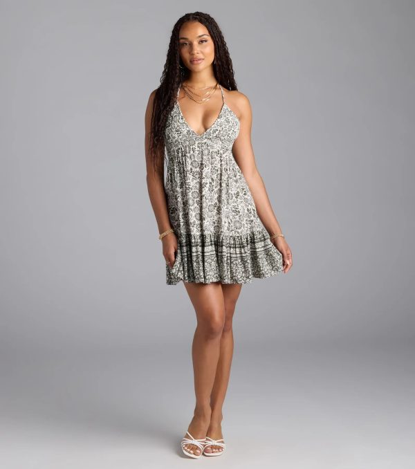 Sway With Me Halter V-Neck Paisley Skater Dress - Image 8