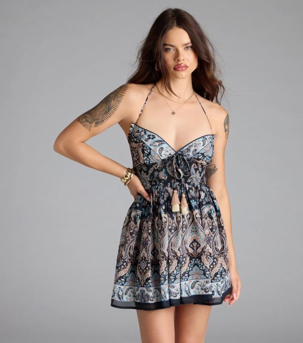 Spring Fling V-Neck Paisley Skater Dress - Image 5