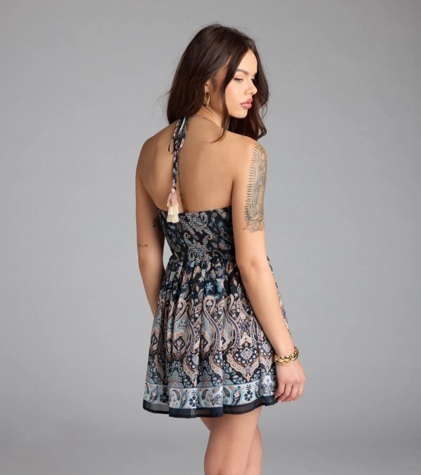 Spring Fling V-Neck Paisley Skater Dress - Image 6