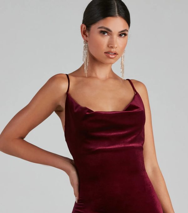 Time To Celebrate Chic Velvet Mini Dress - Image 4