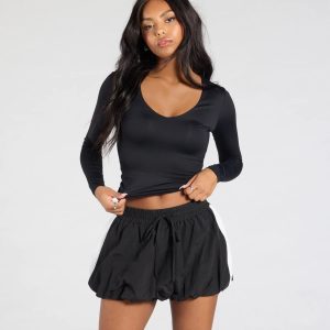 Start With The Basic V-Neck Crop Top