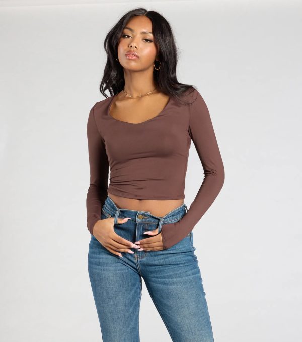 Start With The Basic V-Neck Crop Top - Image 5