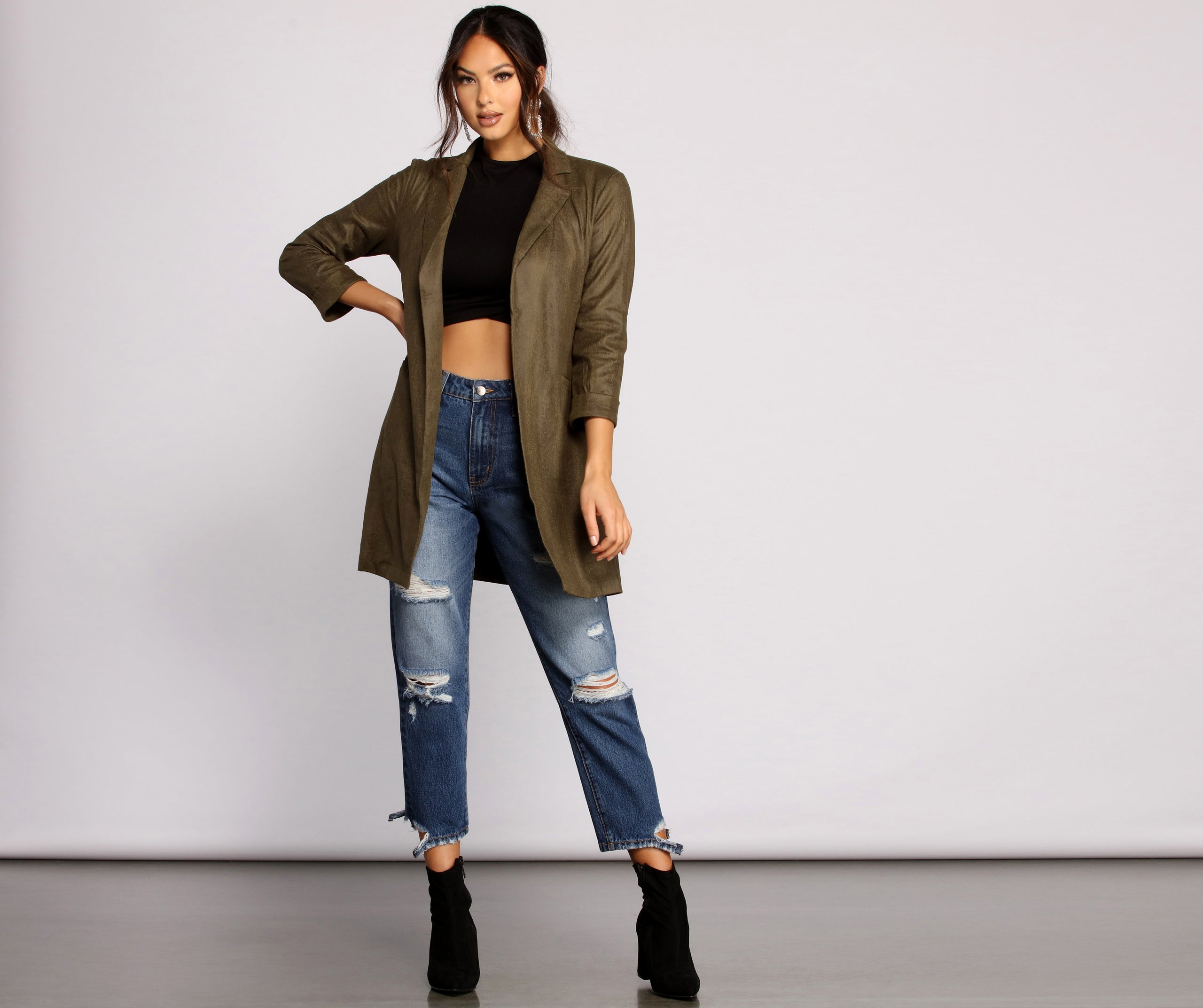 Stylish Stunner Crepe Knit Crop Top - Image 4