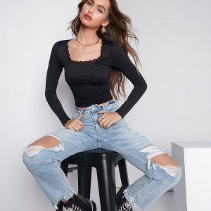 Smooth Cutie Scoop Neck Lace Trim Crop Top