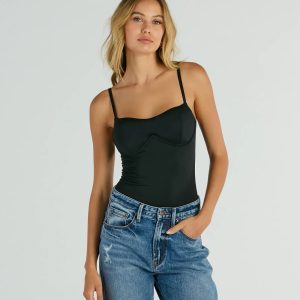 Smooth Silhouette Sweetheart Underwire Bodysuit